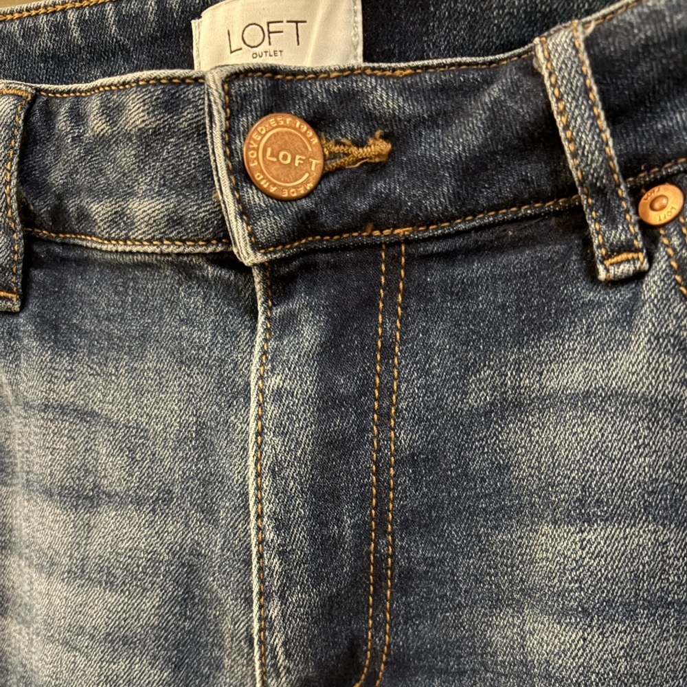 LOFT Outlet Curvy Demi Boot Jeans Size 10 Raw Hem - Picture 2 of 15